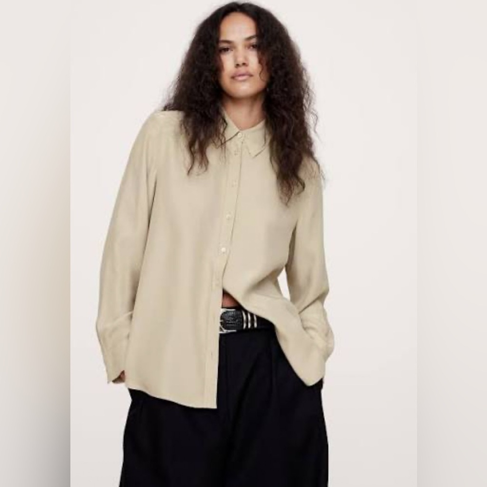 Banana Republic Beige Button-Down Long-Sleeve Shirt